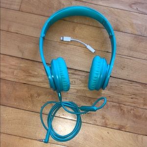 teal beats by dr. dre , comes w/ iphone attachment